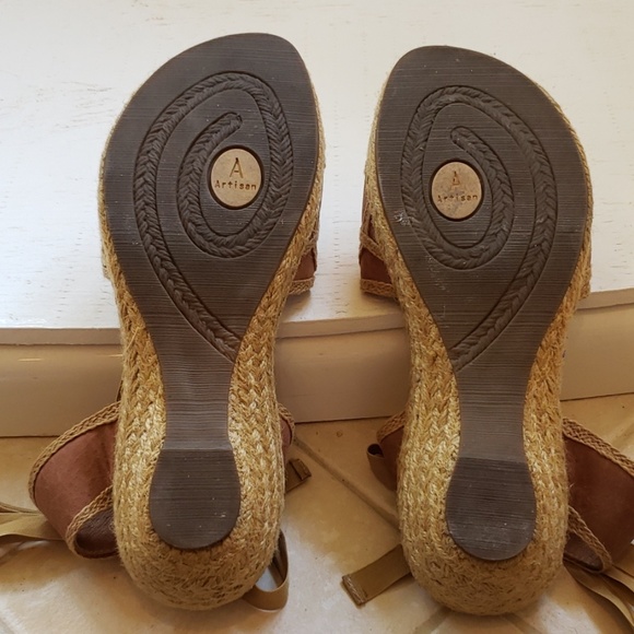 Shoes - Picture 2 of 3